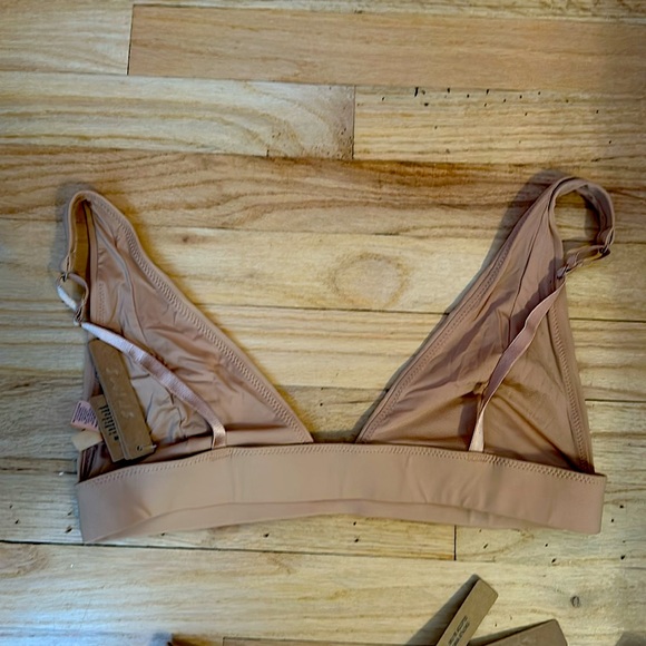 Two piece Skims Swimsuit - Picture 10 of 12